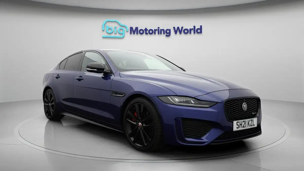 2021-jaguar-xe-20-d200-r-dynamic-black-big-1