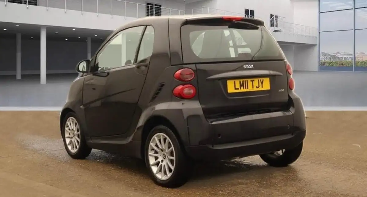 2011-smart-fortwo-10-passion-71bhp-coupe-softouch-big-1