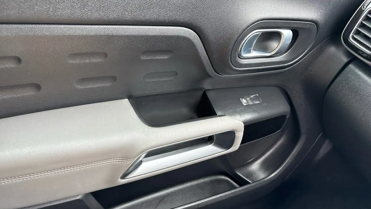 2021-citroen-c5-aircross-12-puretech-shine-big-39