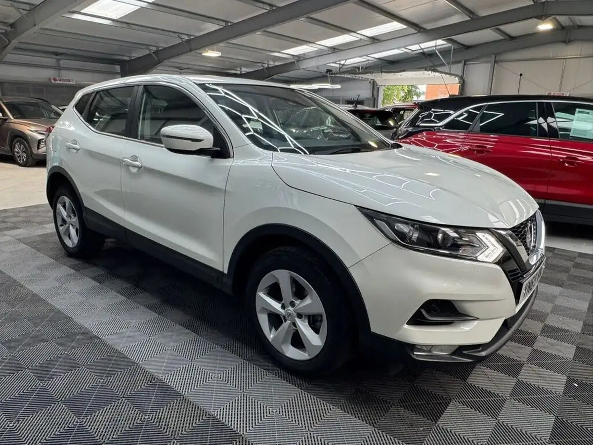 2019-nissan-qashqai-13-dig-t-acenta-premium-160ps-dct-big-2