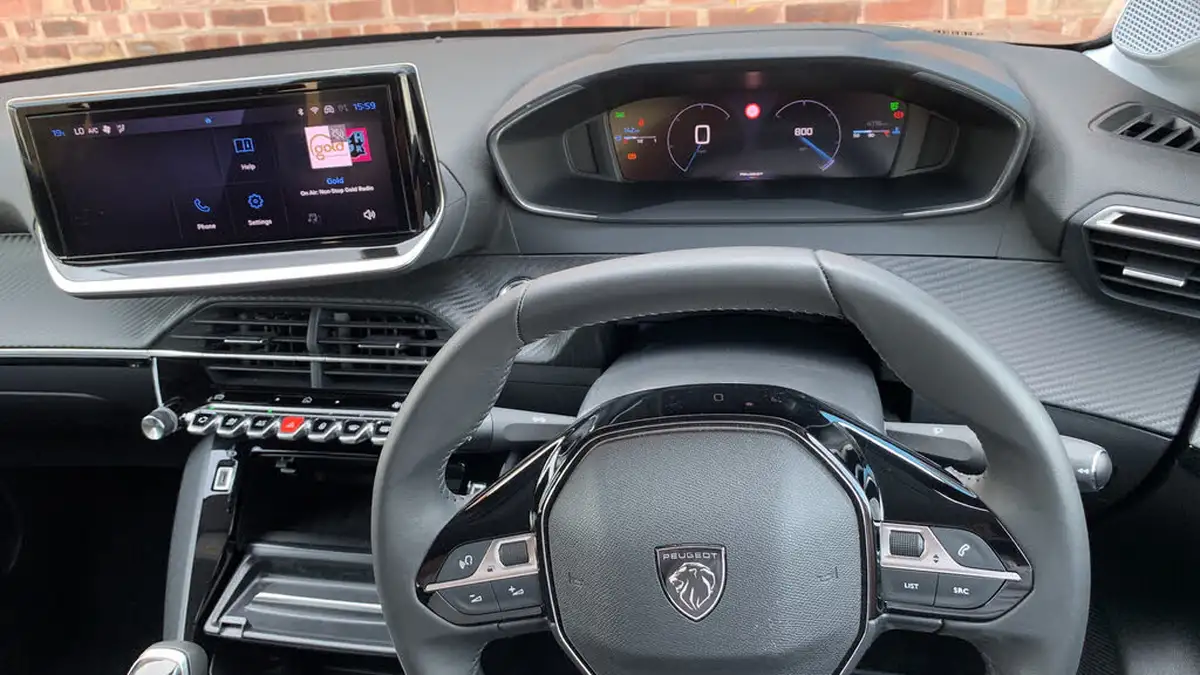 2024-peugeot-208-12-puretech-allure-big-33
