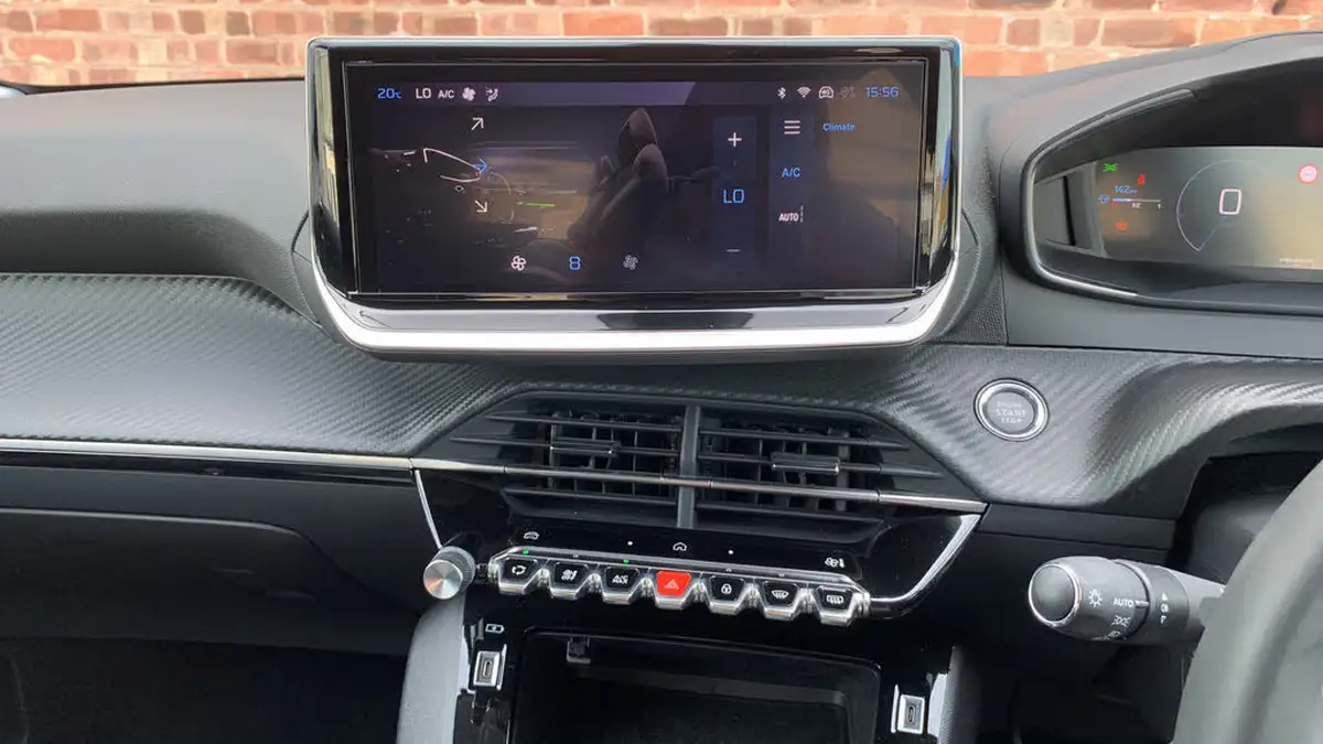 2024-peugeot-208-12-puretech-allure-big-9