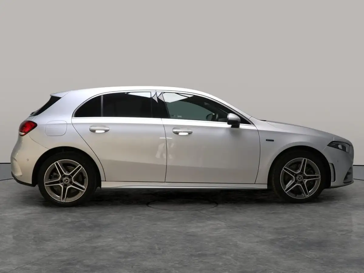 2021-mercedes-benz-a-class-13-a250e-amg-line-executive-hatchback-5d-big-11