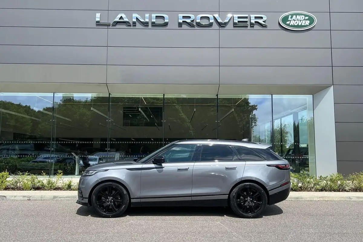 2021-land-rover-range-rover-velar-big-7