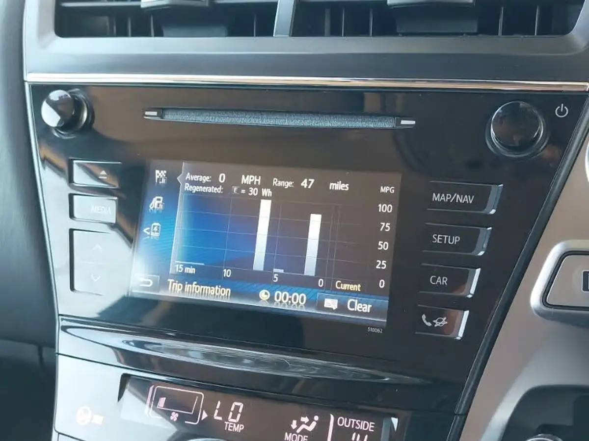 2020-toyota-prius-18-vvt-i-excel-big-14