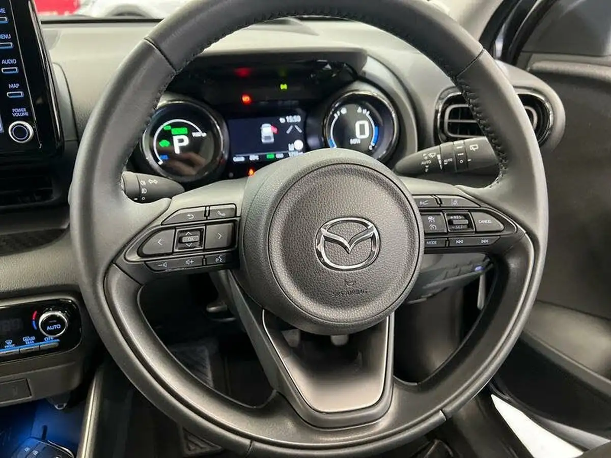 2023-mazda-mazda2-15-select-big-17