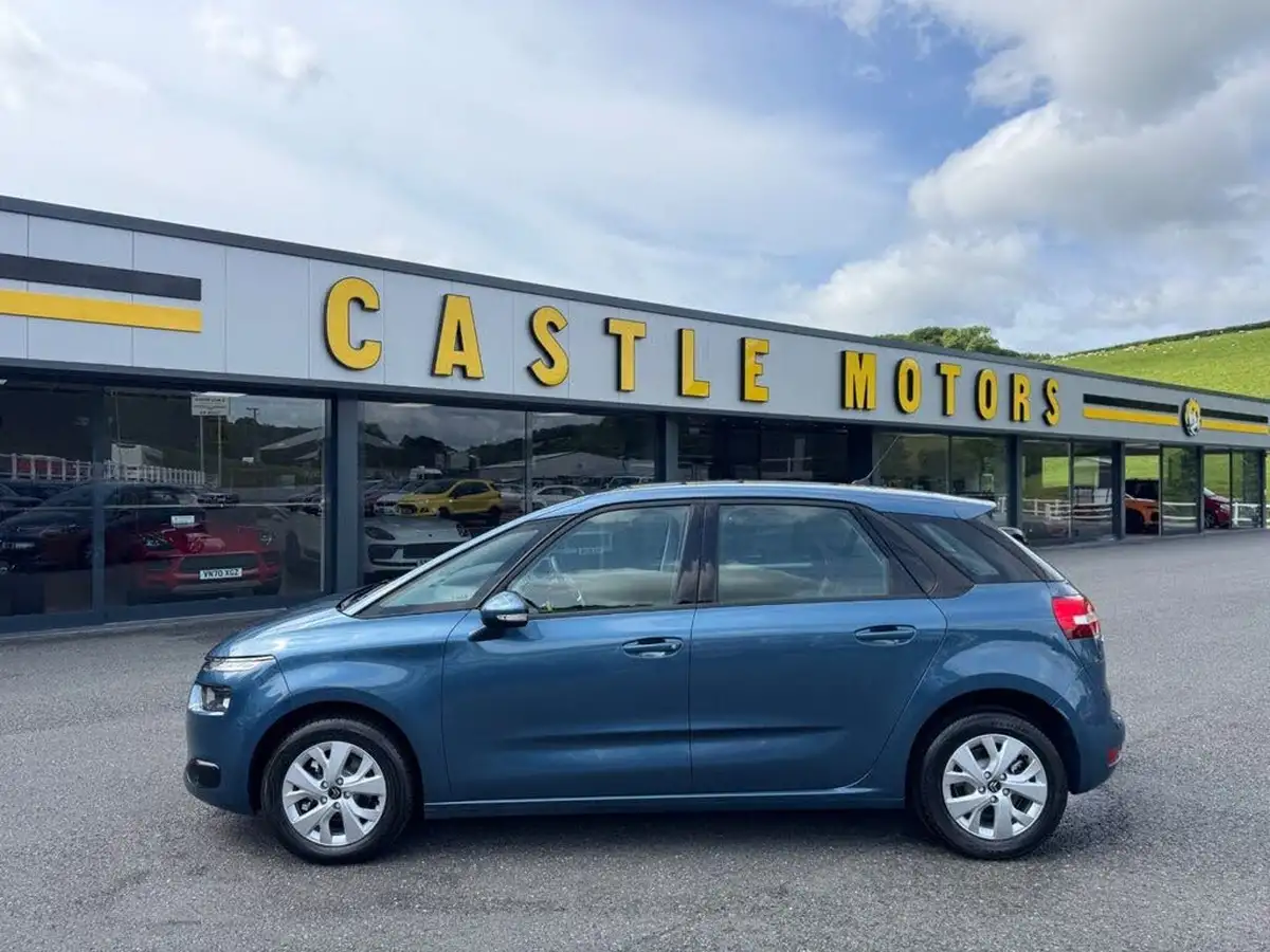 2015-citroen-c4-picasso-16bluehdi-vtr-120ps-big-2