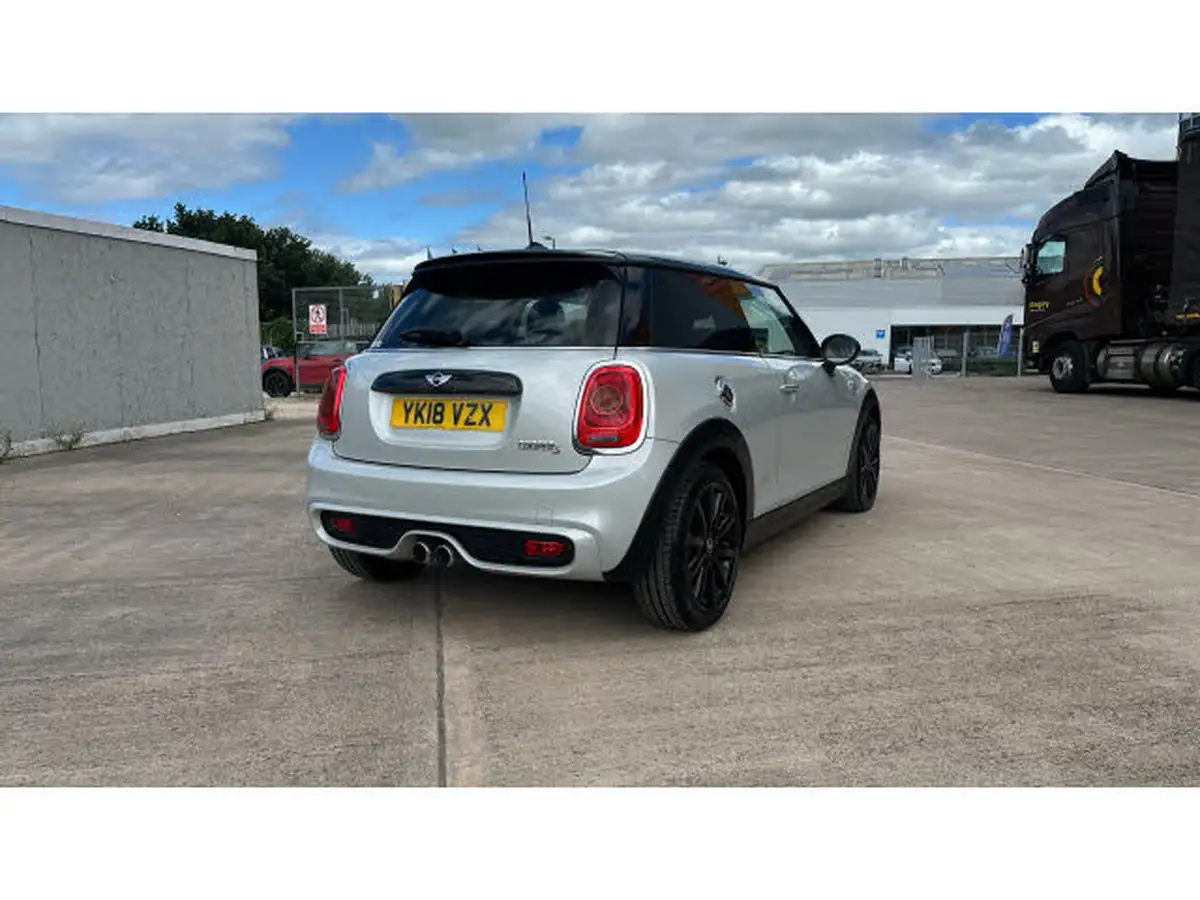 2018-mini-cooper-20-cooper-s-series-ii-ss-hatchback-3d-sport-auto-big-24