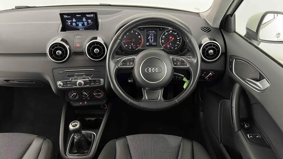2016-audi-a1-10-tfsi-sport-hatchback-3d-big-10