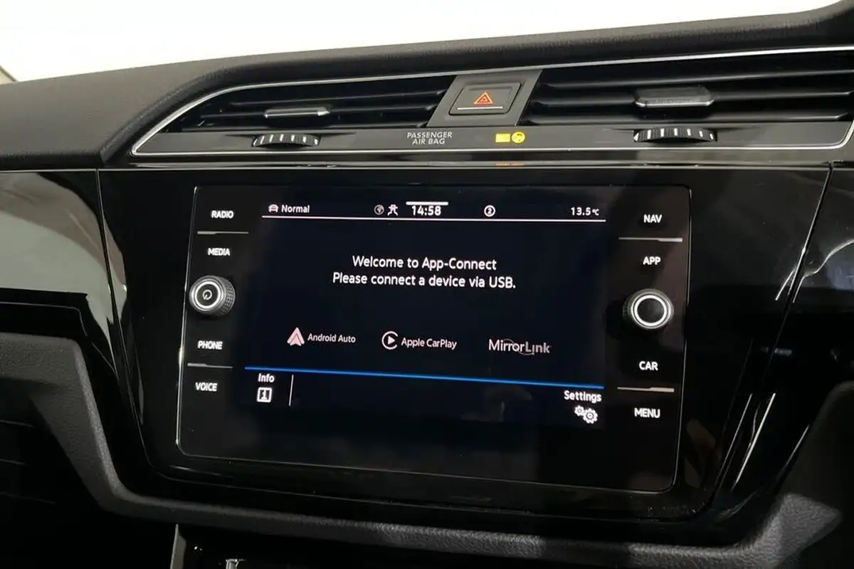 2021-volkswagen-touran-15-tsi-sel-big-18