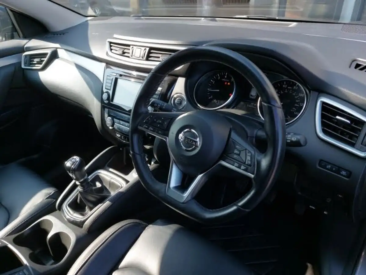 2021-nissan-qashqai-13-dig-t-n-motion-140ps-big-9