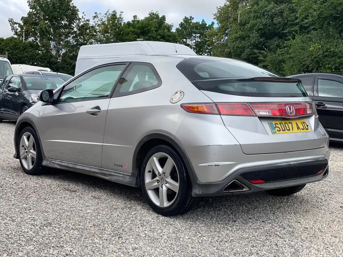 2007-honda-civic-18-type-s-gt-big-8