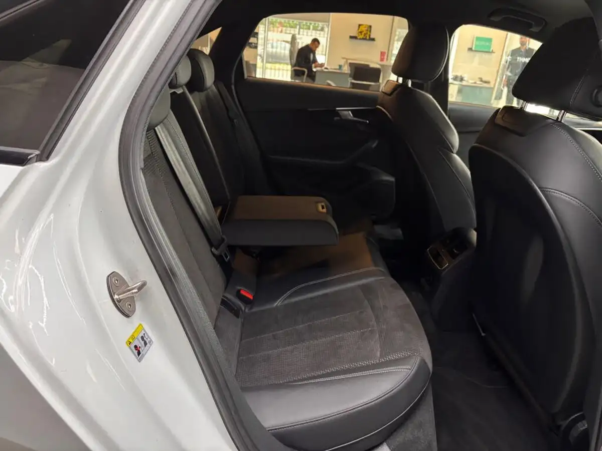 2021-audi-a4-20-35-tdi-black-edition-big-19