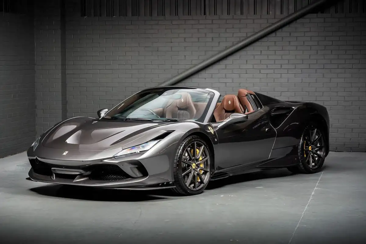 2021-ferrari-f8-spider-big-12