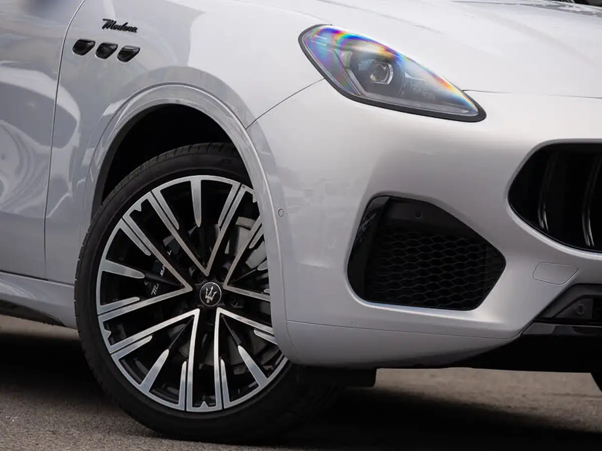 2024-maserati-grecale-20-modena-big-19