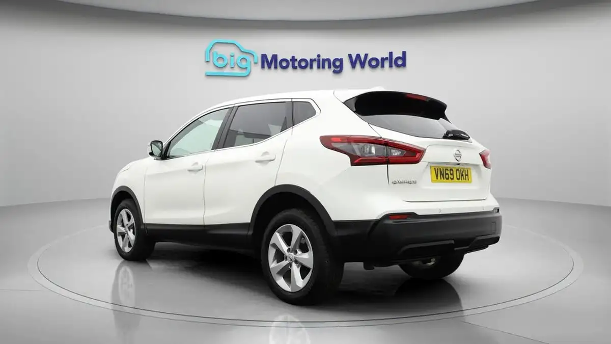 2019-nissan-qashqai-13-dig-t-acenta-premium-140ps-big-5