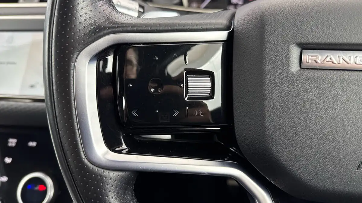 2022-land-rover-range-rover-evoque-15-p300e-r-dynamic-s-big-20