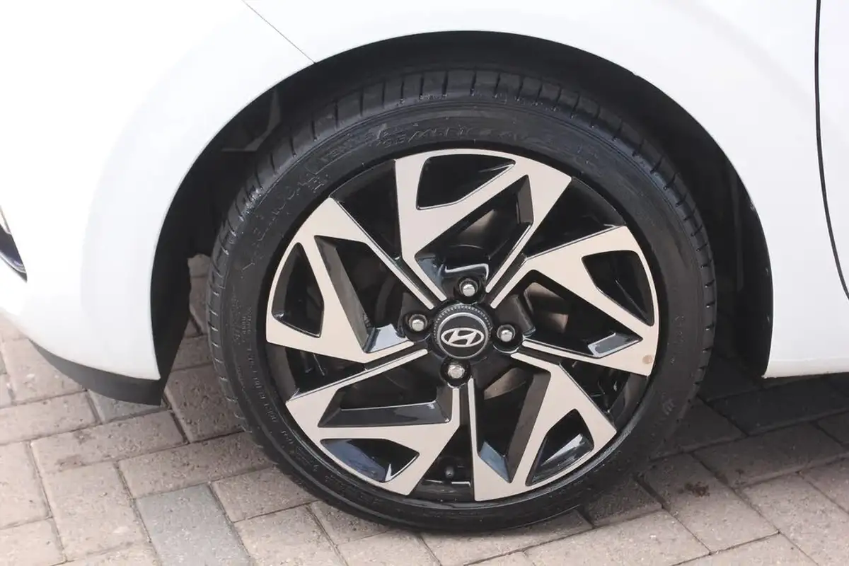2021-hyundai-i10-10-t-gdi-n-line-big-9