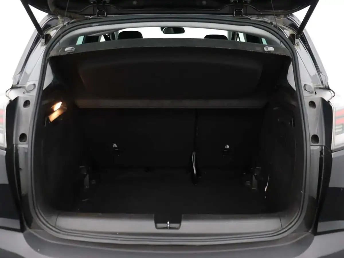 2022-vauxhall-crossland-12-elite-edition-130ps-big-28