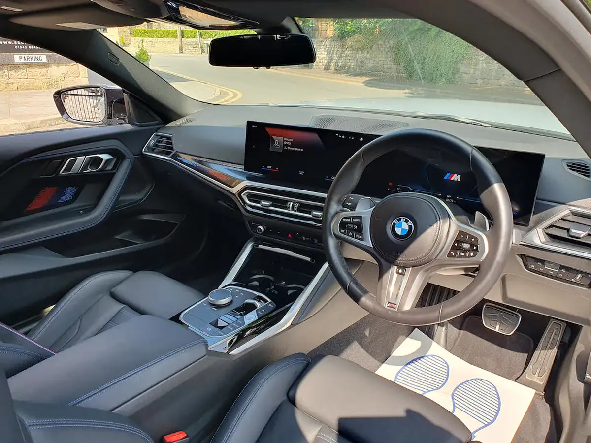 2023-bmw-2-series-30-m240i-big-28