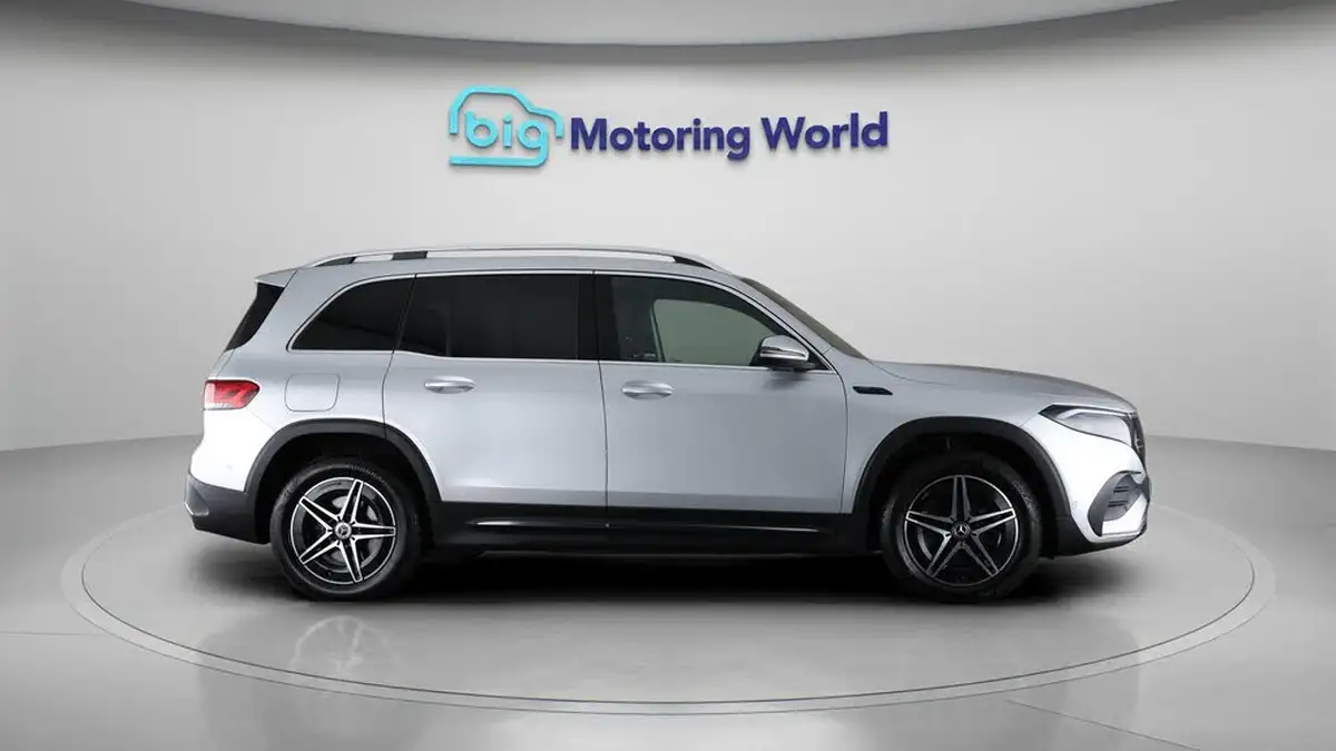 2022-mercedes-benz-eqb-e-eqb-350-amg-line-big-8