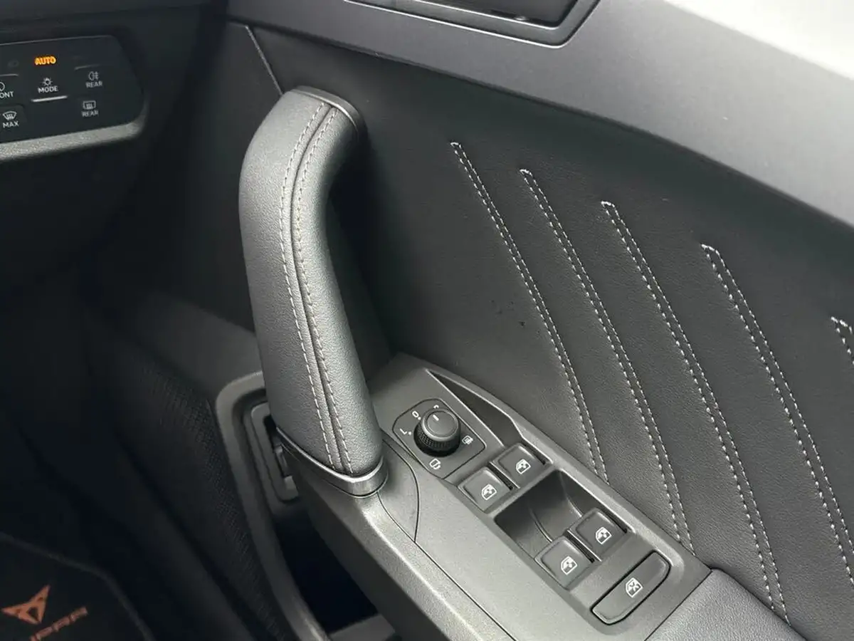 2024-cupra-formentor-15-e-hybrid-v3-big-17
