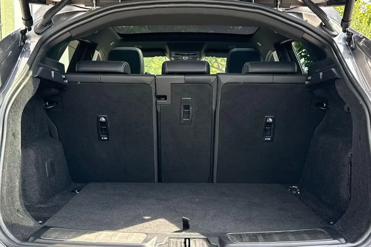 2024-jaguar-e-pace-20-d200-r-dynamic-se-black-big-32