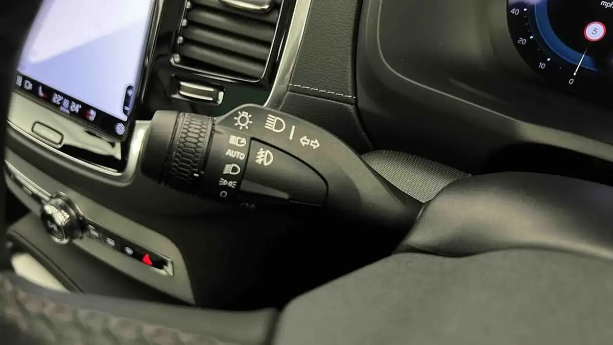 2023-volvo-xc90-20-b5-plus-big-36