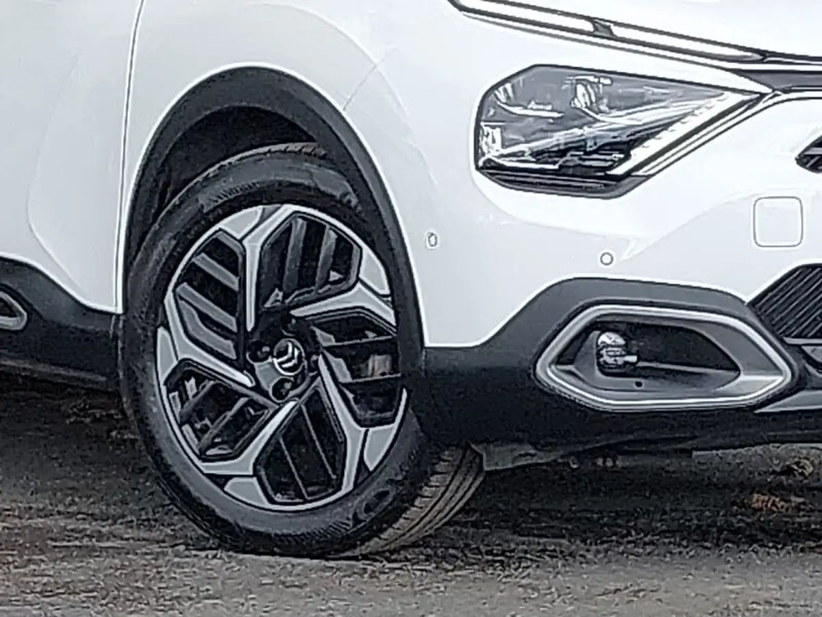 2022-citroen-c4-12-puretech-shine-130ps-big-8