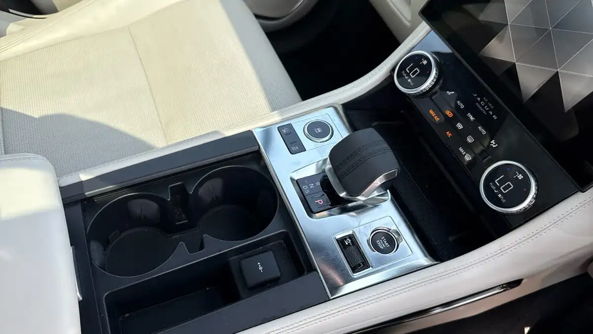 2024-jaguar-f-pace-20-d200-r-dynamic-hse-black-big-12