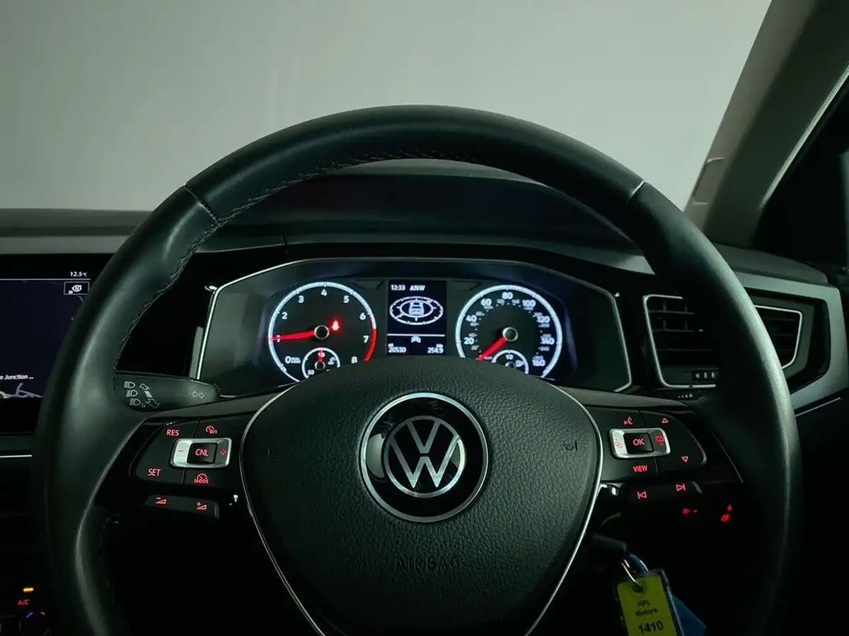 2021-volkswagen-polo-10-tsi-active-big-21