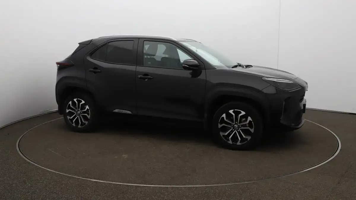 2022-toyota-yaris-cross-15-vvt-i-design-big-46