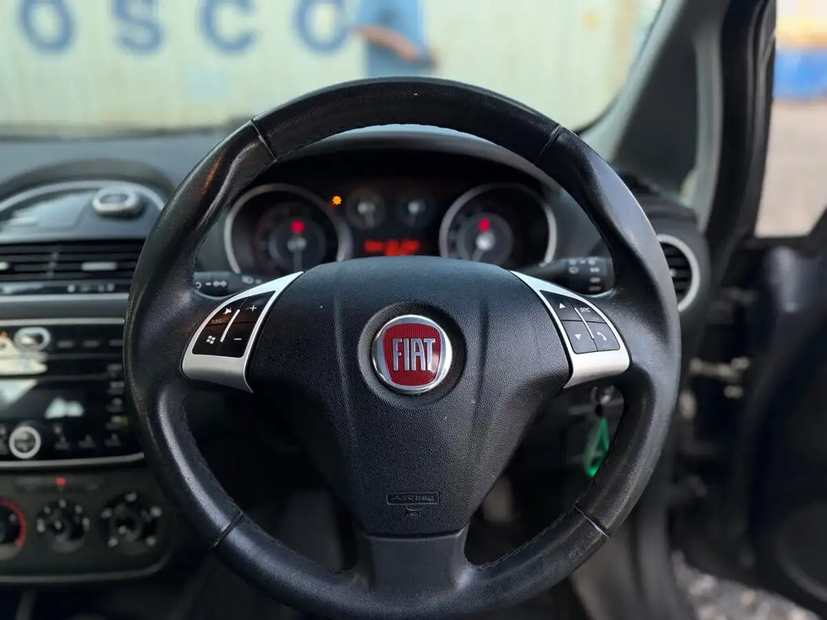 2013-fiat-punto-14-easy-8v-77bhp-ss-3d-big-13