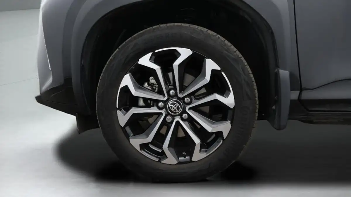 2022-toyota-yaris-cross-15-vvt-i-design-big-18