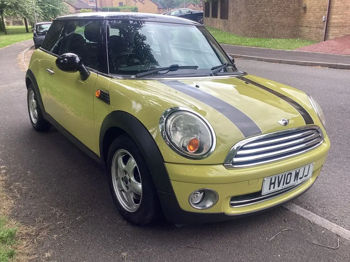 2010-mini-cooper-16-cooper-122bhp-hatchback-3d-big-2