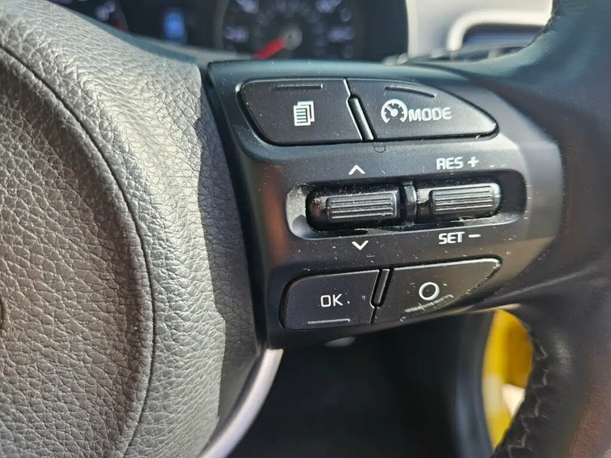 2019-kia-stonic-10-t-gdi-4-big-24