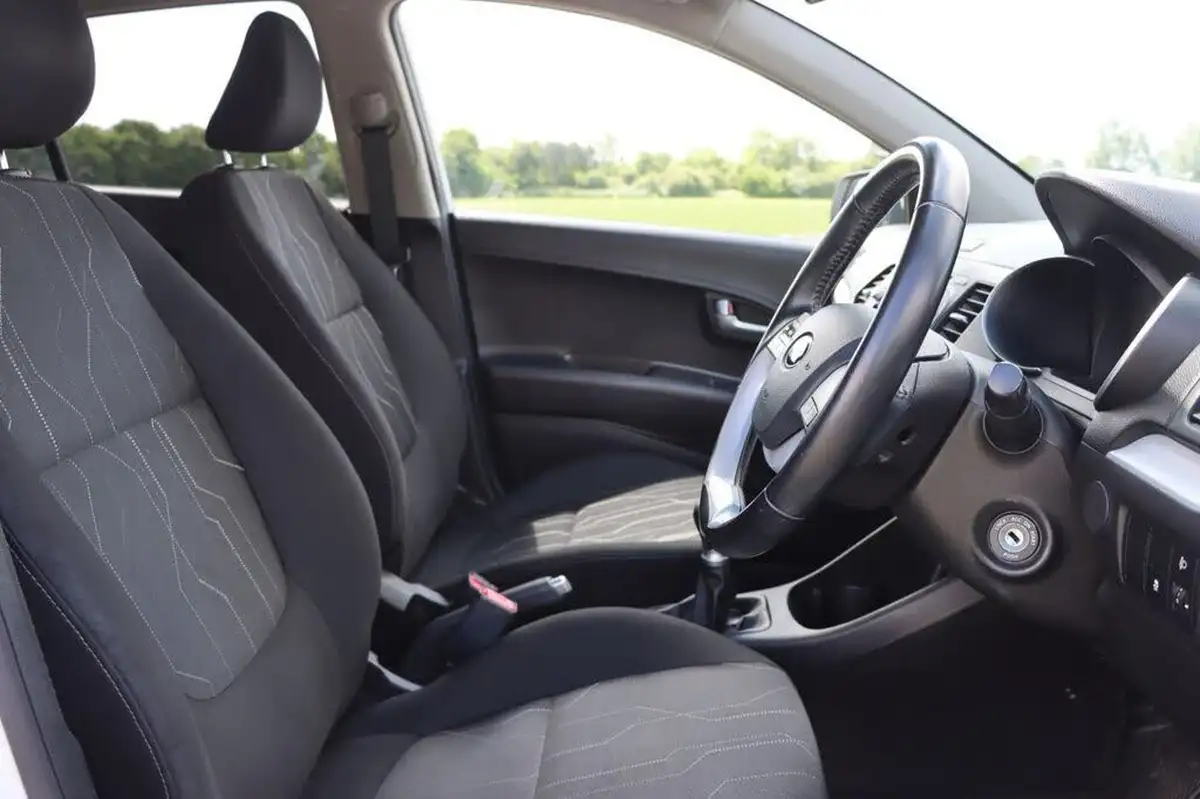 2015-kia-picanto-10-sr7-5d-big-13