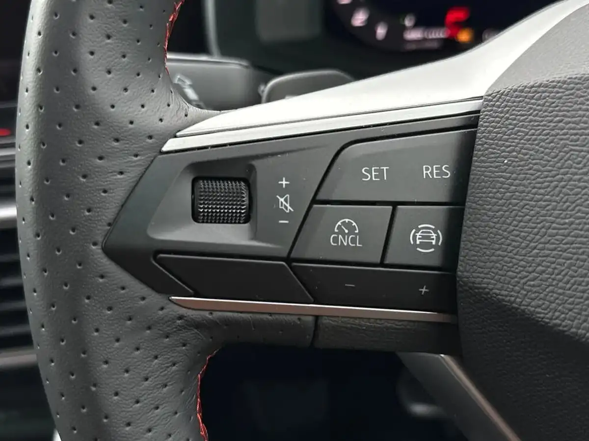 2024-seat-leon-big-46