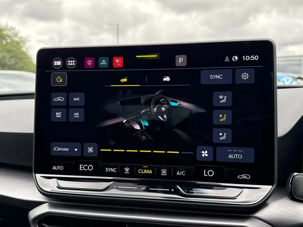 2024-seat-leon-big-18