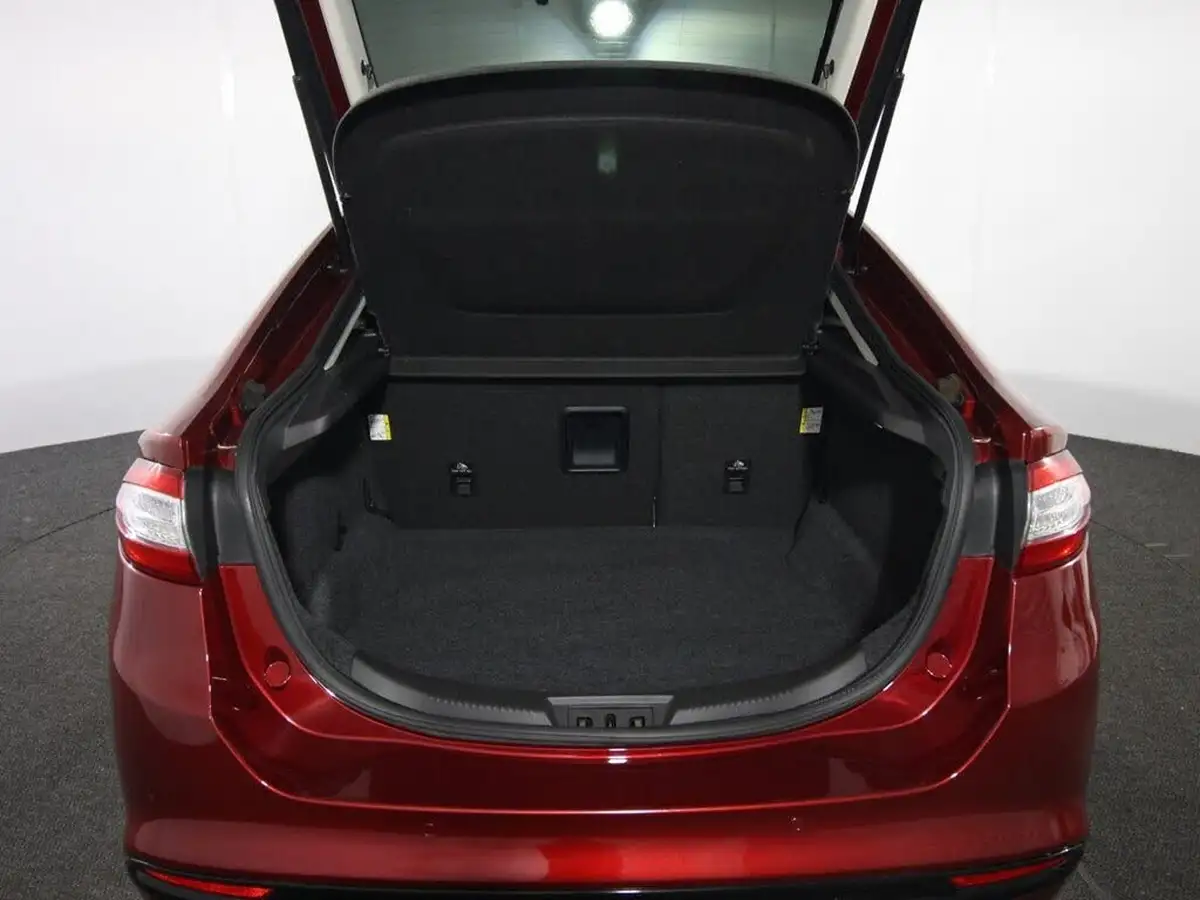 2015-ford-mondeo-15t-titanium-ss-hatchback-big-20
