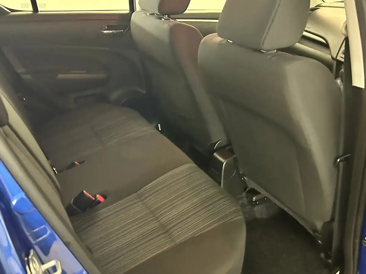 2016-suzuki-swift-12-sz3-4x4-5d-big-21
