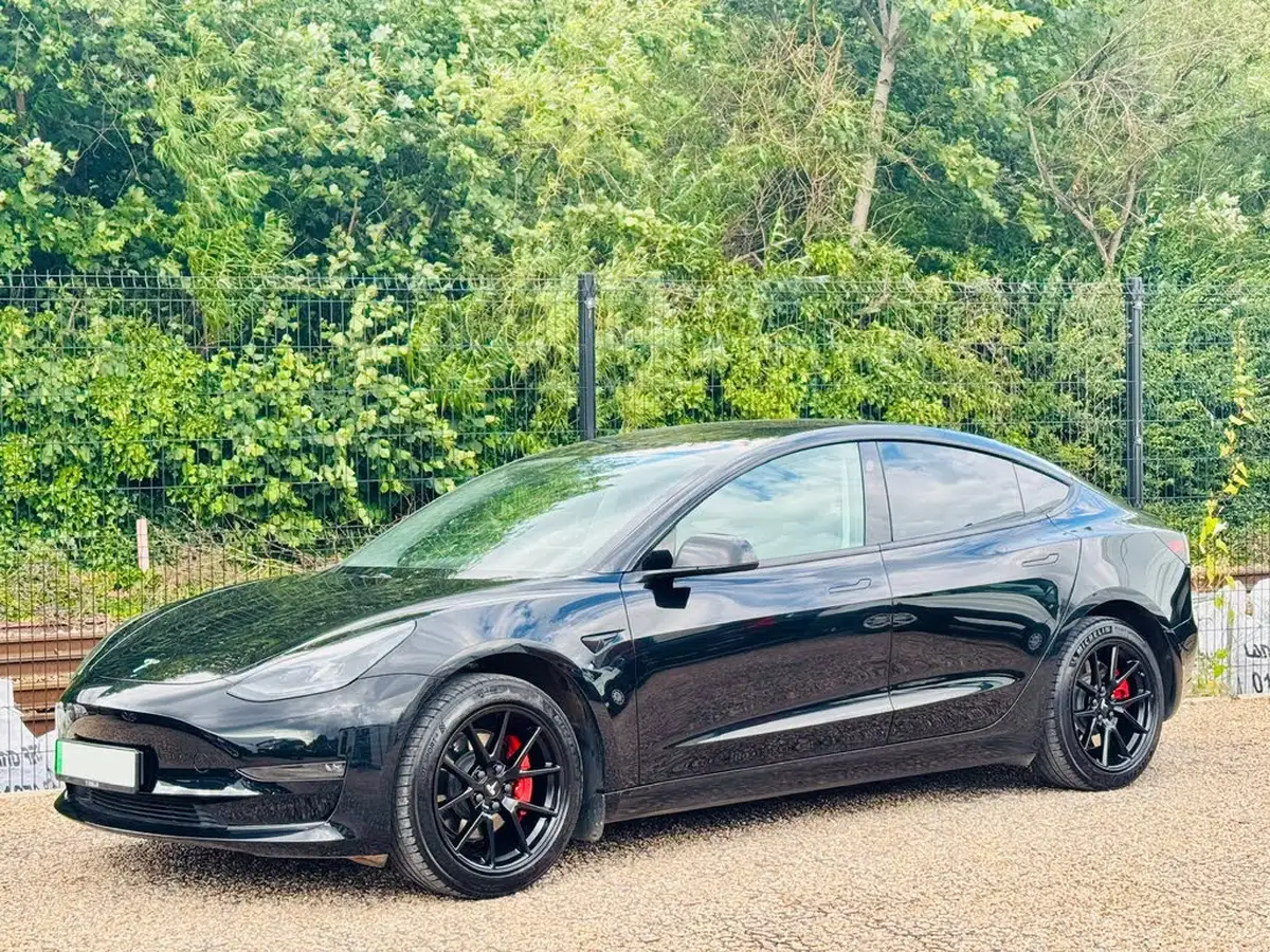 2021-tesla-model-3-e-long-range-awd-big-23