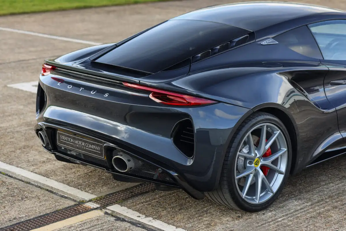 2023-lotus-emira-35-first-edition-v6-big-8