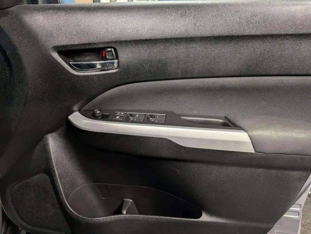 2018-suzuki-vitara-16-sz-t-auto-big-28