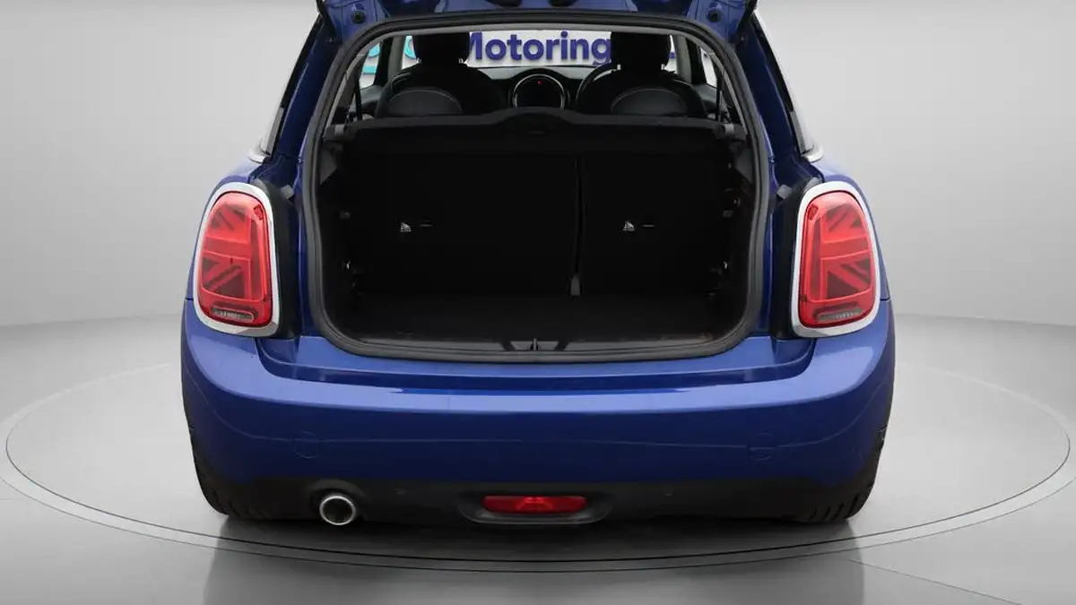 2020-mini-cooper-15-cooper-classic-nav-hatchback-3d-big-17