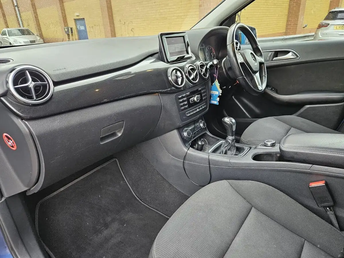 2012-mercedes-benz-b-class-16-b180-se-blue-f-ss-big-15