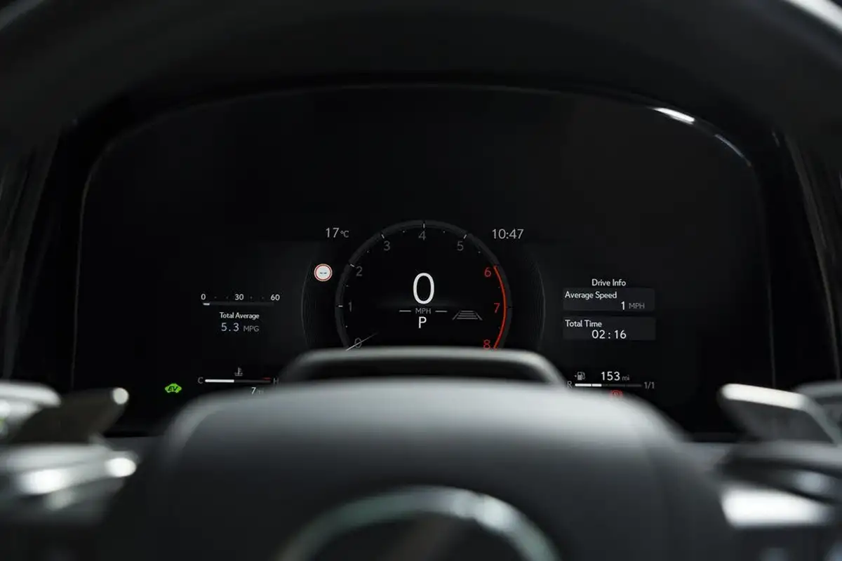 2025-lexus-lm-350h-25-awd-big-34