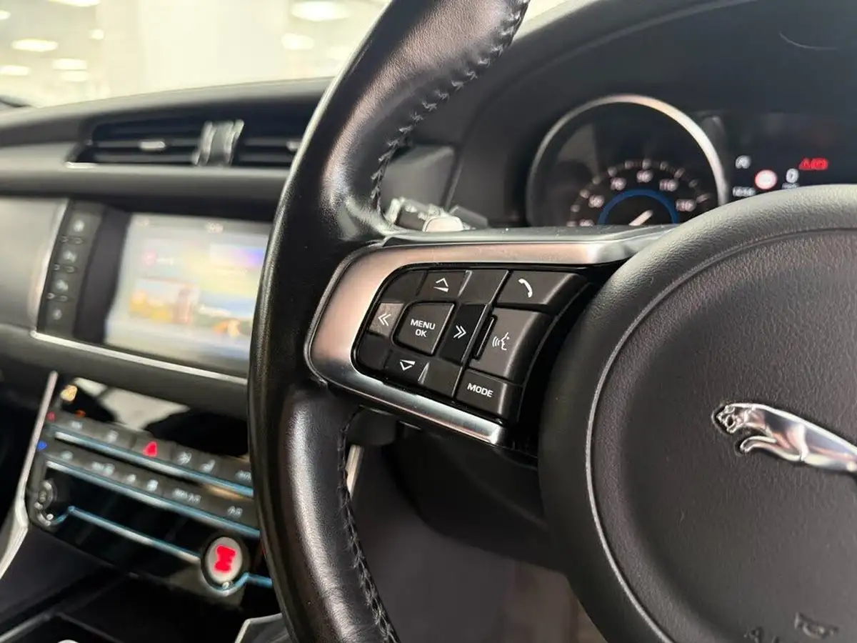 2018-jaguar-xf-20i-r-sport-200ps-saloon-4d-1999cc-big-29
