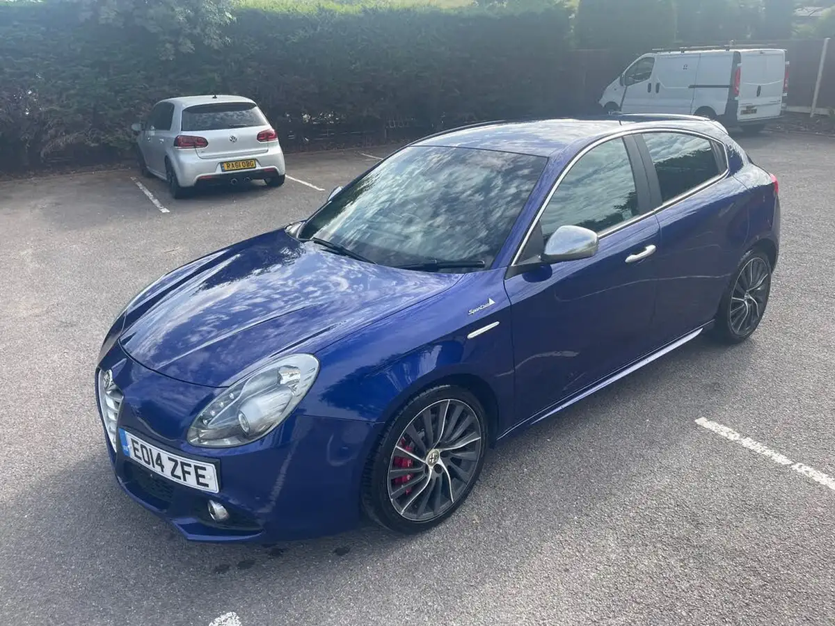 2014-alfa-romeo-giulietta-14-sportiva-nav-alfa-tct-big-41