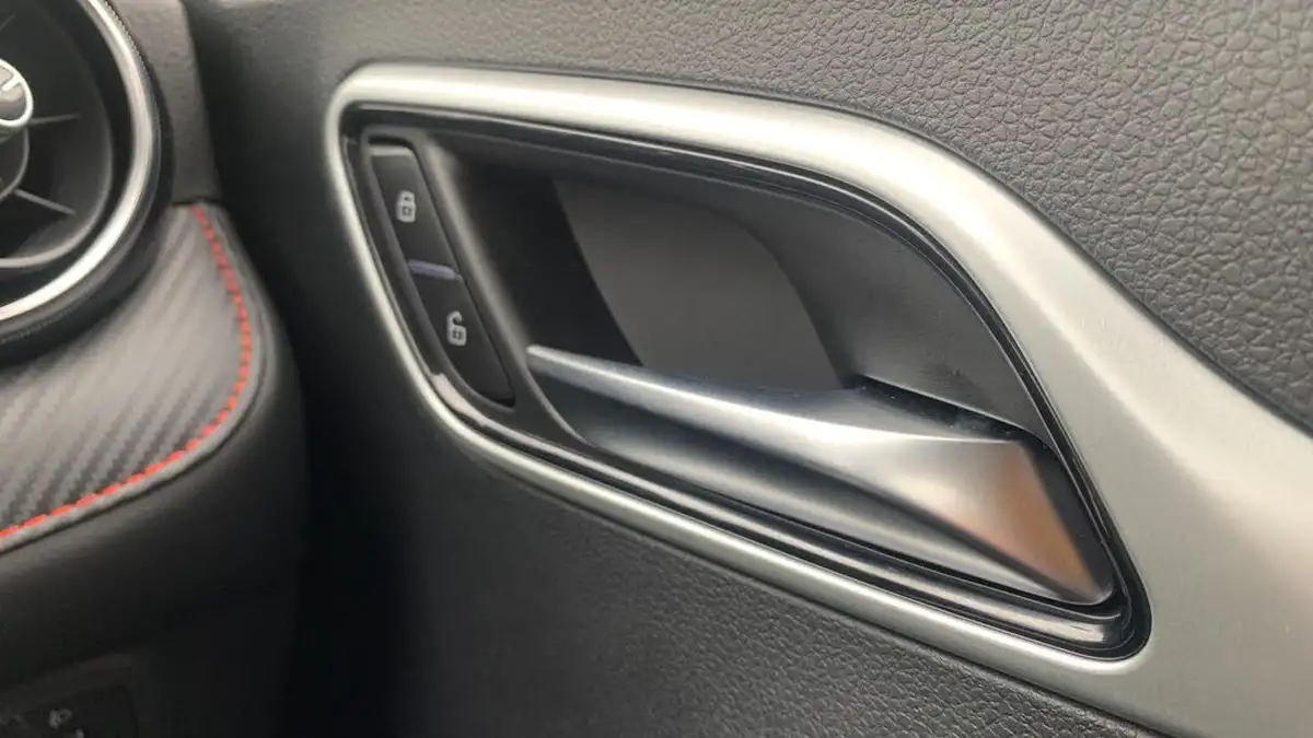 2021-mg-zs-suv-15-vti-tech-exclusive-big-25
